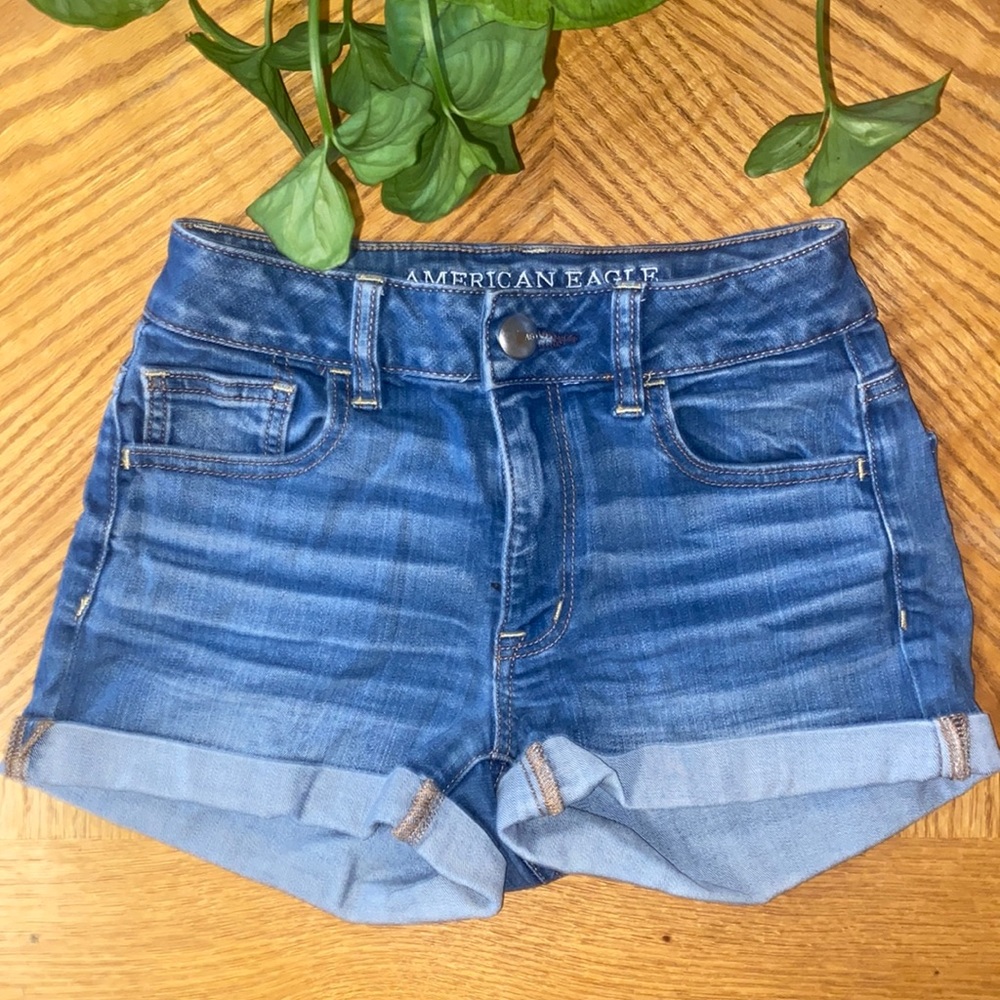 American Eagle High-Rise Shorties